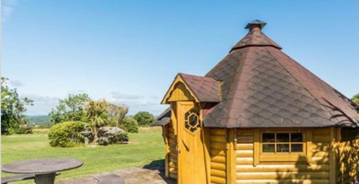 Corthna Lodge Schull Bagian luar foto