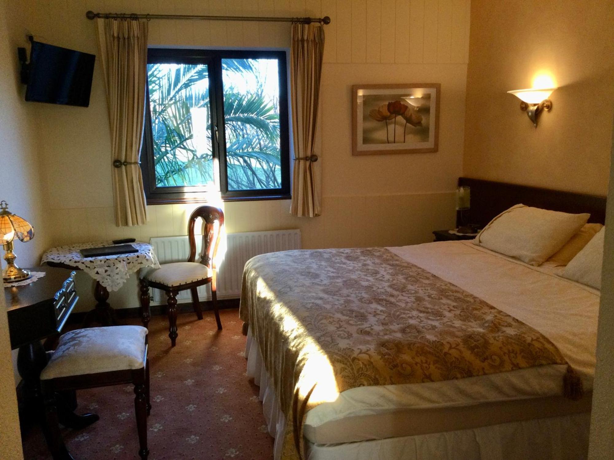 Corthna Lodge Schull Bagian luar foto