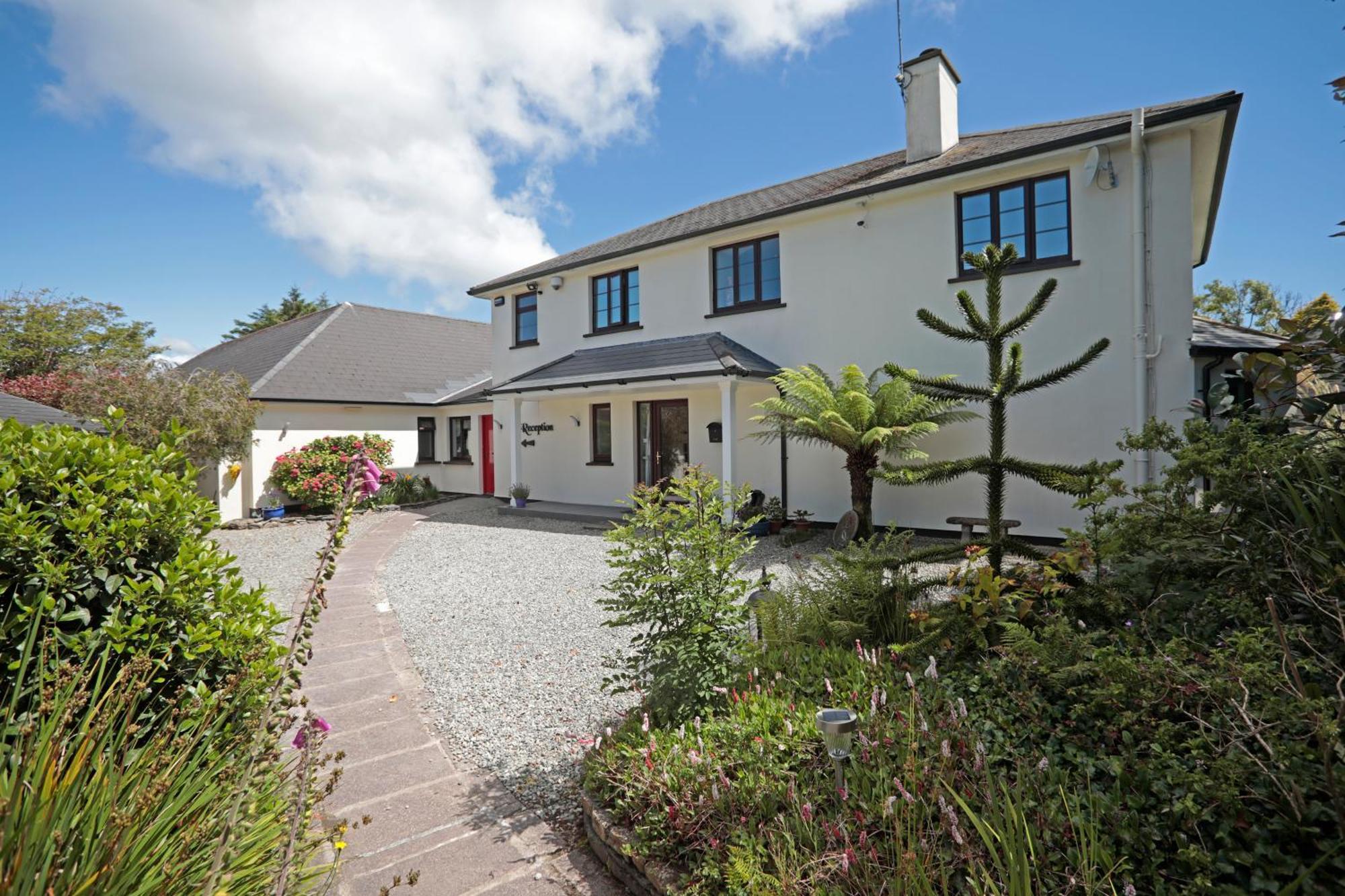 Corthna Lodge Schull Bagian luar foto