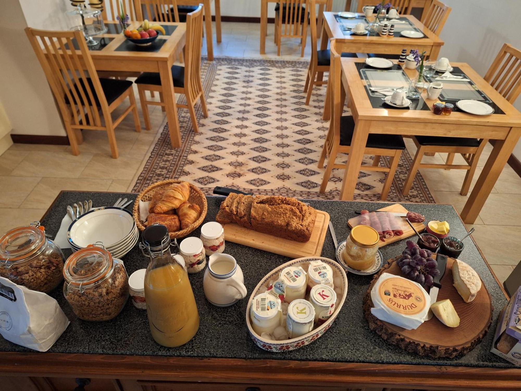 Corthna Lodge Schull Bagian luar foto