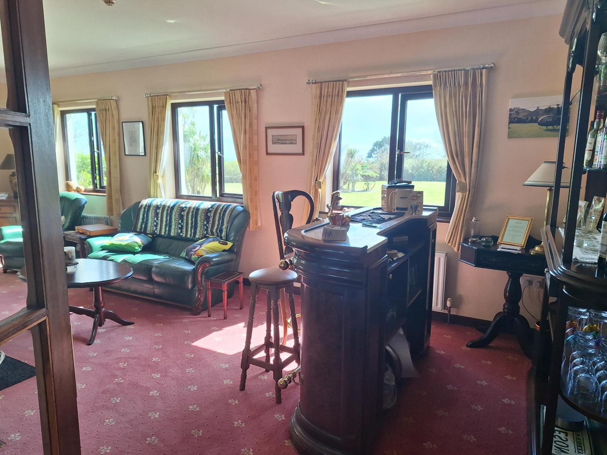 Corthna Lodge Schull Bagian luar foto