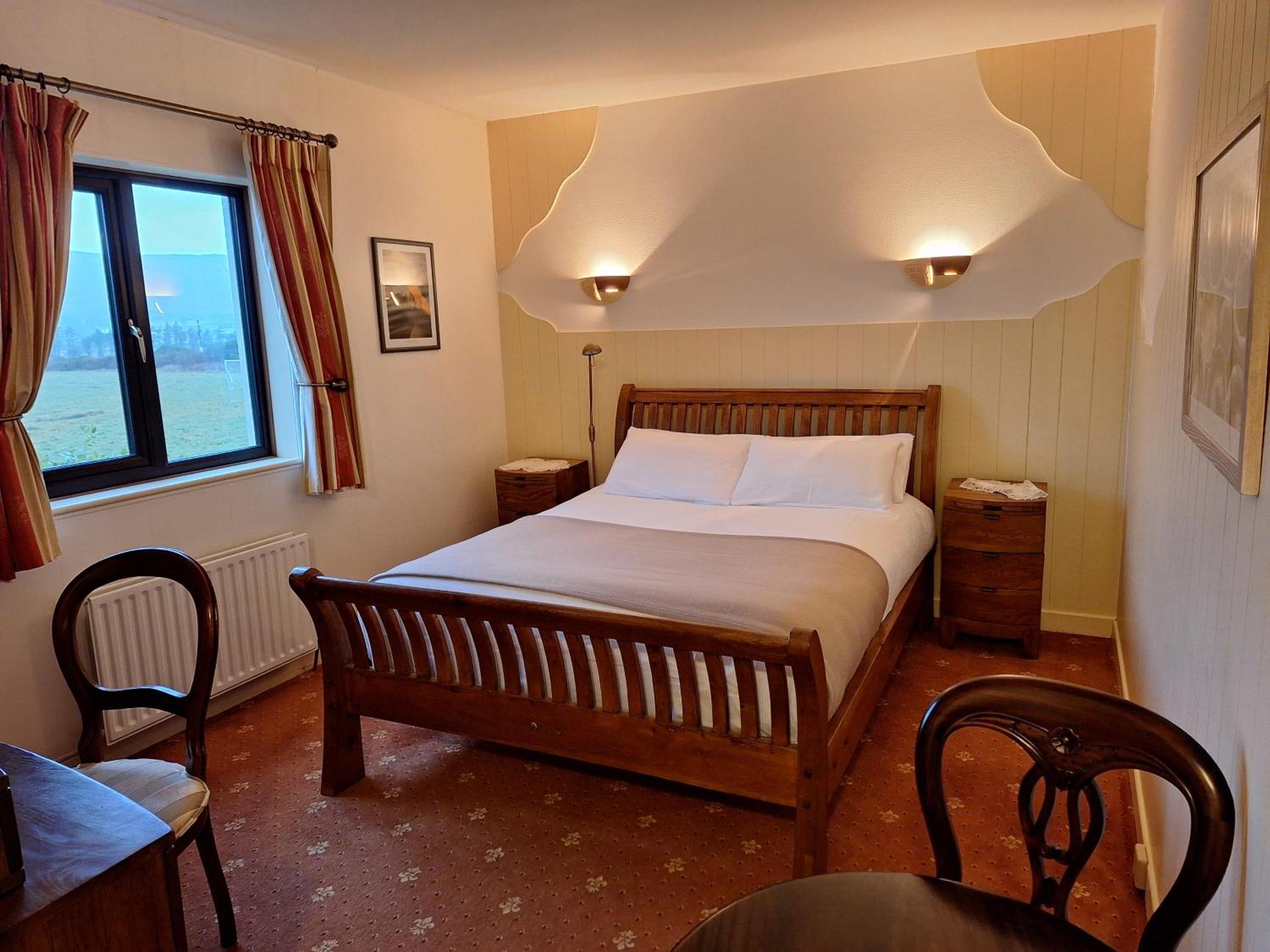 Corthna Lodge Schull Bagian luar foto